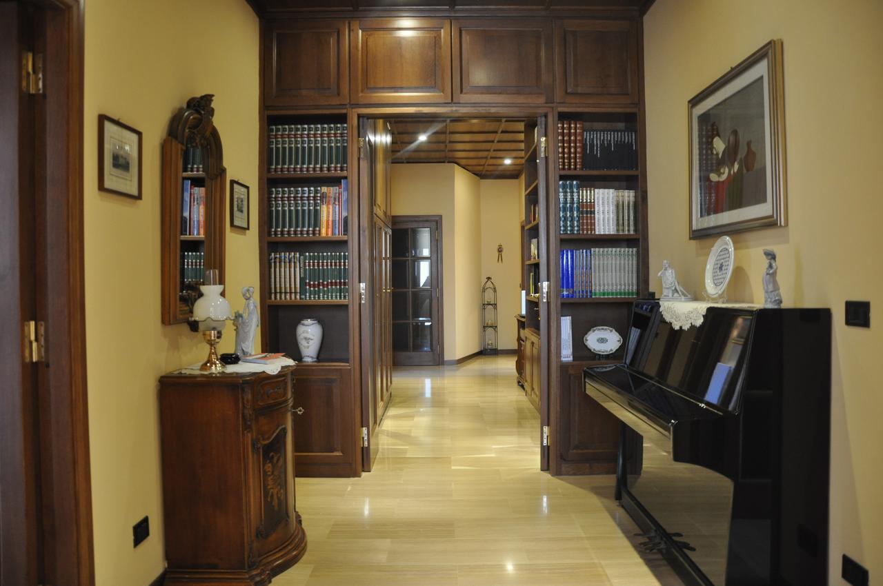 Villa Del Poeta ซุลโมนา ภายนอก รูปภาพ