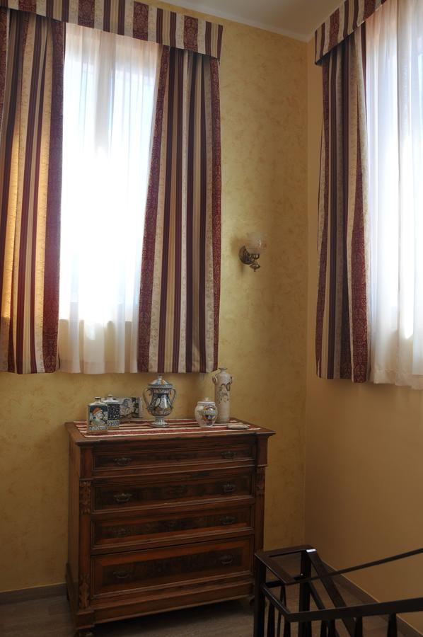 Villa Del Poeta ซุลโมนา ภายนอก รูปภาพ