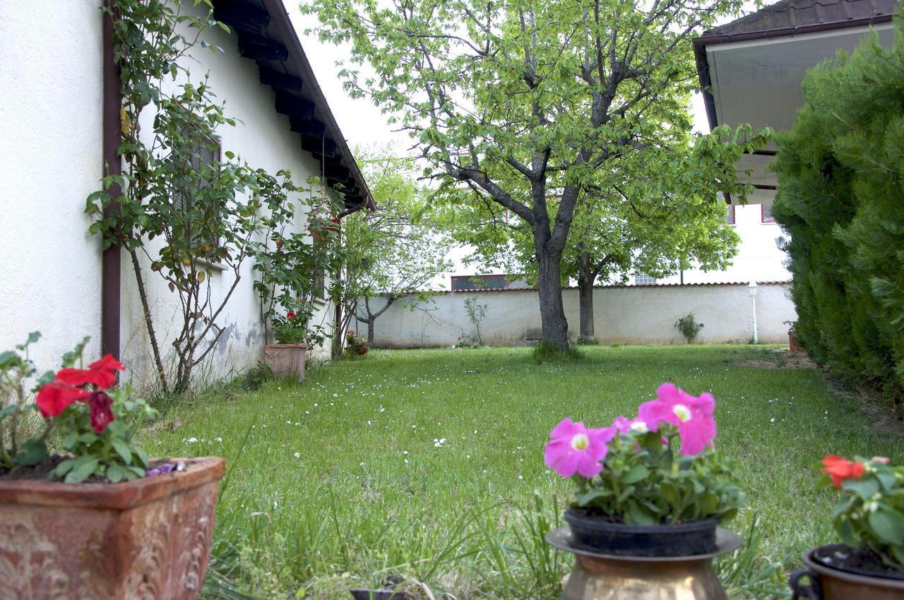 Villa Del Poeta ซุลโมนา ภายนอก รูปภาพ