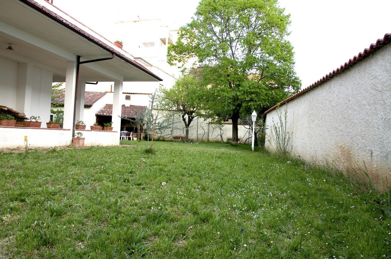 Villa Del Poeta ซุลโมนา ภายนอก รูปภาพ